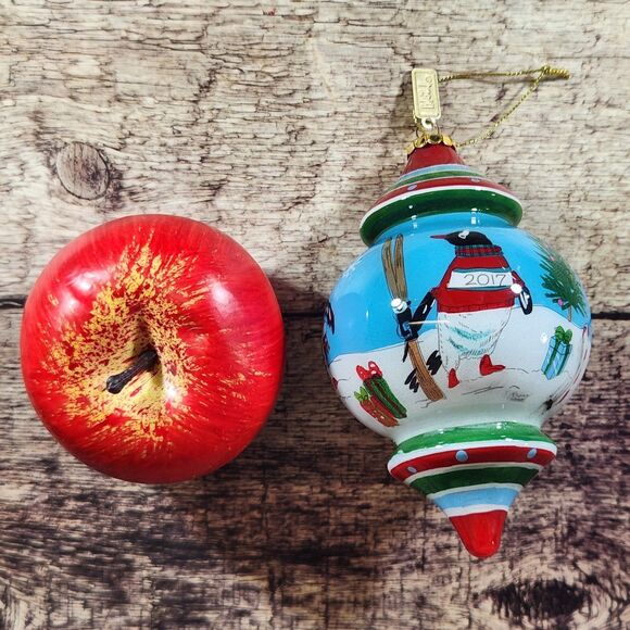 Penguins Christmas Ornament Li Bien Reverse Hand Painted Pier 1 One 2017 w Box - Picture 3 of 13